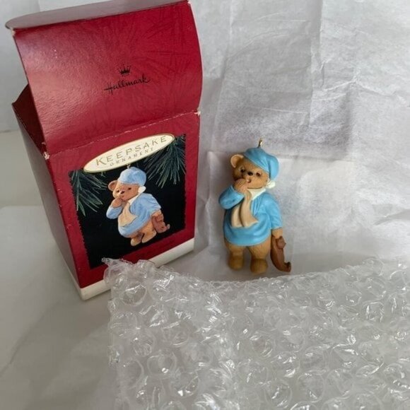 Hallmark Keep sake Ornament Vintage 1995 Waiting Up For Santa with box memories - Picture 1 of 10